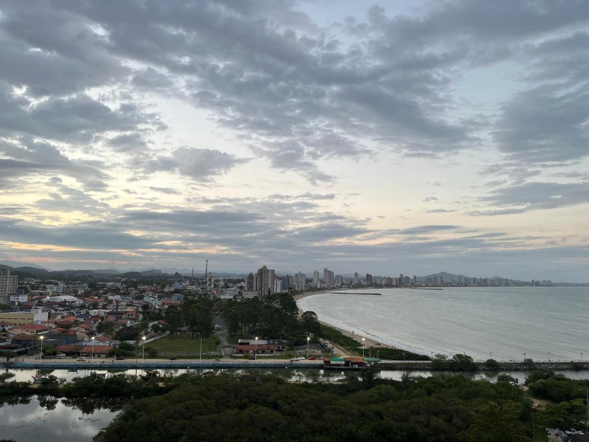 Apartamento Novo Frente Mar Com Piscina Em Home Club Penha  Dış mekan fotoğraf
